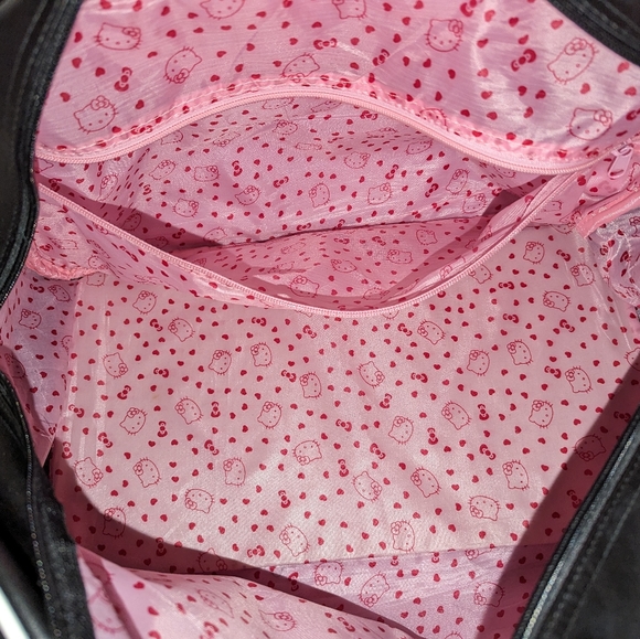 Hello Kitty Large Bag - Carry-On Bag / Overnight Bag / Duffle Bag - Picture 14 of 16